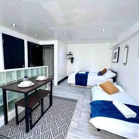 Studio Apartment In London Eksteriør billede